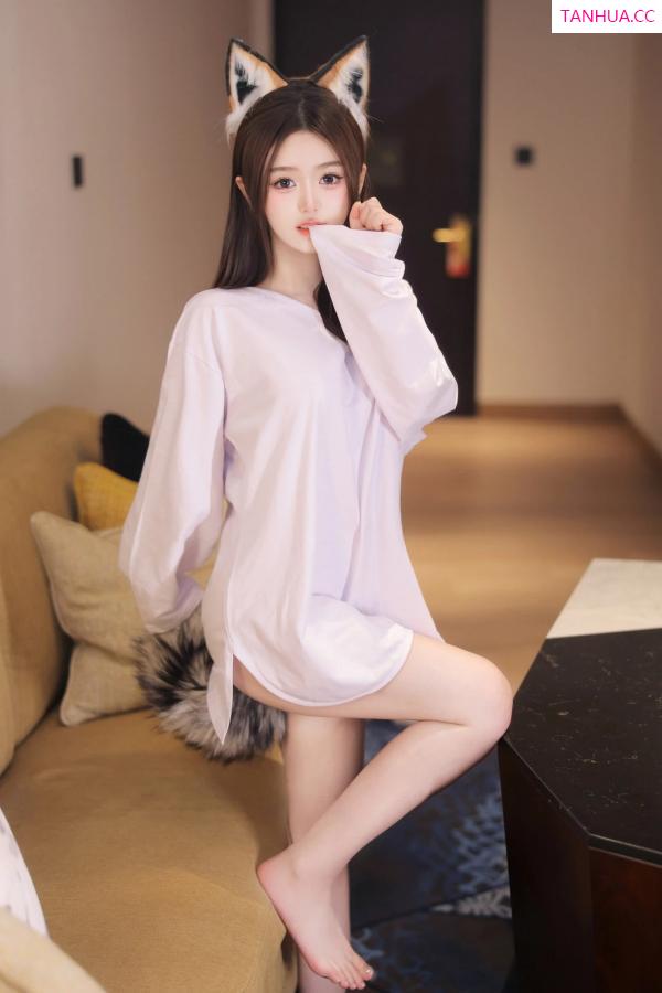   [XiuRen]高清写真图 2024.03.18 No.8245 媃柔 美腿性感第4张图片